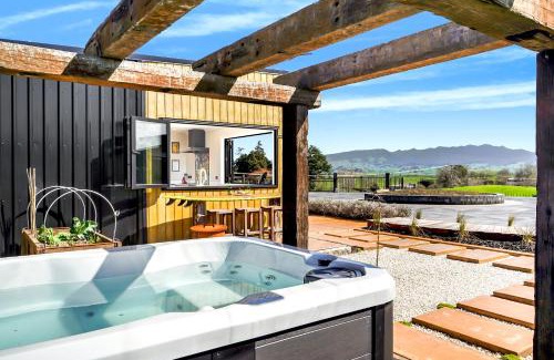 Otorohanga District Casa | Kakepuku View and Spa Retreat - Te Awamutu