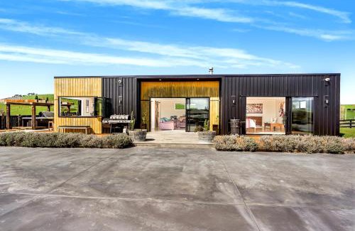 Otorohanga District Casa | Kakepuku View and Spa Retreat - Te Awamutu