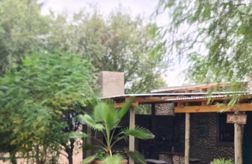 Askham Casa | Kalahari Camelthorn Guesthouse and Camping