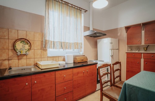 Kalavrita Casa | Kalavrita downtown 3 bedroom house for 6 pers