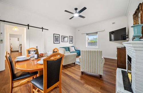 Warradale Casa | Kaleamera - 3BR Parking WiFi