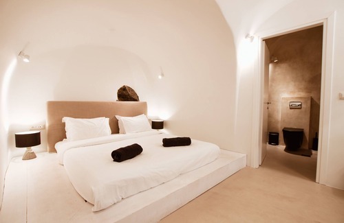 Oia Hotel | Kaleidoscope Cave Houses Oia