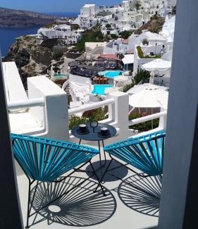 Oia Apartamento | Kaleidoscope Cave Houses