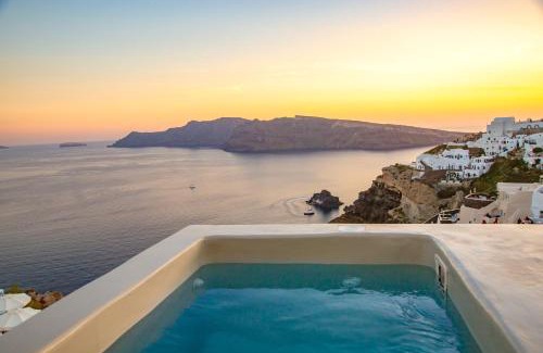 Oia Apartamento | Kaleidoscope Cave Houses