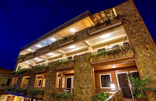 Estancia Apartamento | Kalibo Haven: 3-Bedroom Getaway