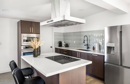 Desert Club Estates Casa | Kalima Sky - Golf Cart, Pool/Spa, Gym, Corner Lot