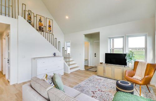 Creston Casa | Kalispell Mountain Getaway with Hot Tub and Fire Pit!