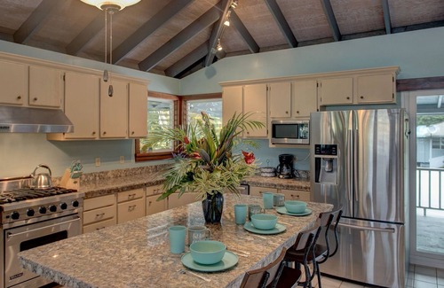 Keaau Casa | Kaloli Sunrise By The Sea 2 Bedroom Home by Redawning
