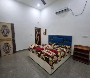Barsana Casa | Kamal kishori Dham Guest house