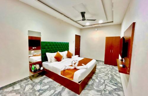 Indore Hotel | Kamari inn By Accu Hotel
