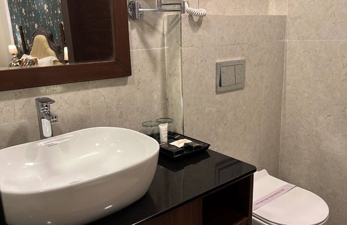 Shavri Colony Hotel | Kamay The Courtyard