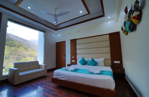 Tapovan Hotel | Kamay The Grand Alova