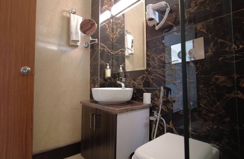 Tapovan Hotel | Kamay The Grand Alova