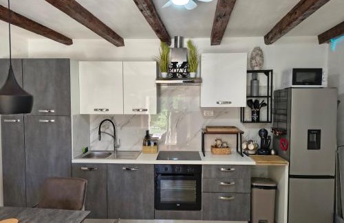 Sibenik Casa | Kameni dvori