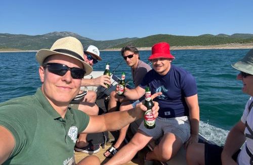 Trebinje Alquiler De Eote | Kamp Bilecko Jezero Ribolov