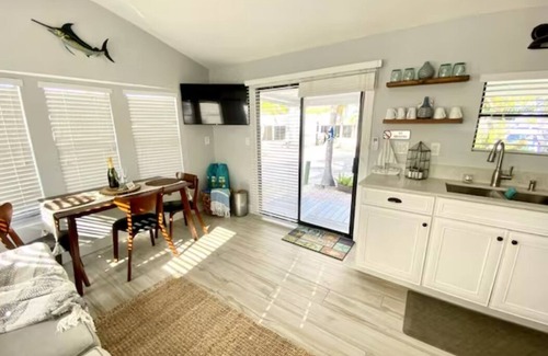 Key Largo Cabaña | Kampground Escape w/ Kayaks, Heated Pool & Marina!