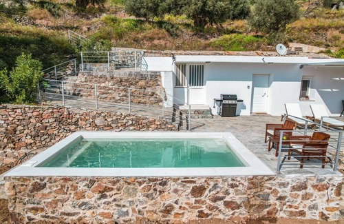 Livadia Casa | Kampos View - Quiet House at the end of the Road