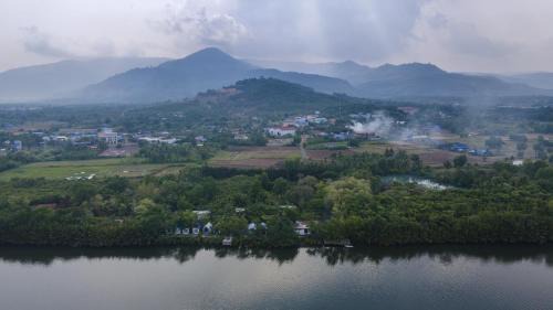 Kampot Hotel | Kampot Riverfront Boutique