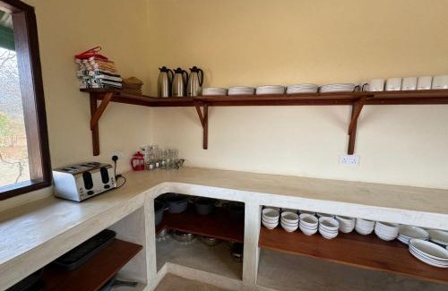Makueni Cabina | Kamungi Bandas