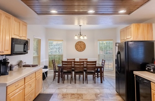 Kanab Casa | Kanab Paradise House with 2 King Beds Close to Hiking Trails