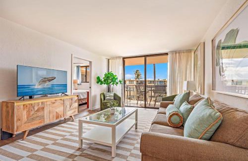 Maalaea Casa | Kanai A Nalu 408 — Top Floor Oceanfront Condo