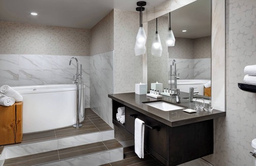 Kananaskis Hotel | Kananaskis Mountain Lodge, Autograph Collection