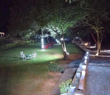 Dambulla Cama Y Desayuno | Kandalama Boralukande Villa