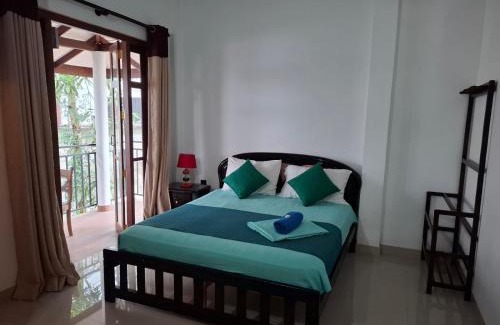 Tennekumbura Hotel | Kandy Grand Hill