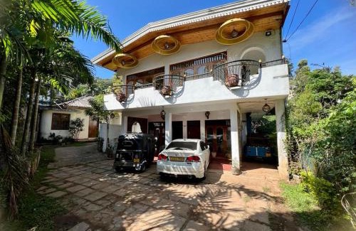 Kandy Hotel | Kandy IVY Banks Holiday Resort