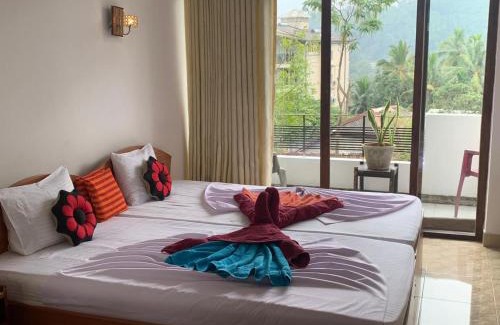 Kandy Hotel | Kandy IVY Banks Holiday Resort