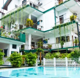 Tennekumbura Hotel | Kandy Riverside Villa