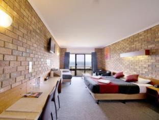 Kingscote Hotel | Kangaroo Island Seaside Inn