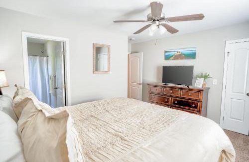 Kannapolis Casa | Kannapolis Excellent Sleep Experience - Pet Friendly