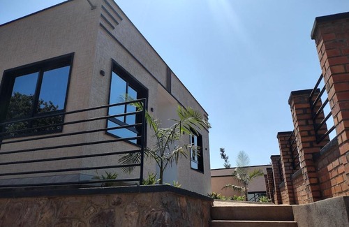 Gitarama Apartamento | Kanyinya Village Resort 2