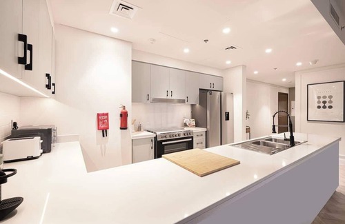 Trade Centre 1 Apartamento | Spacious 4-Bedroom Apartment with Full Fountain and Burj Khalifa Views - 10 min