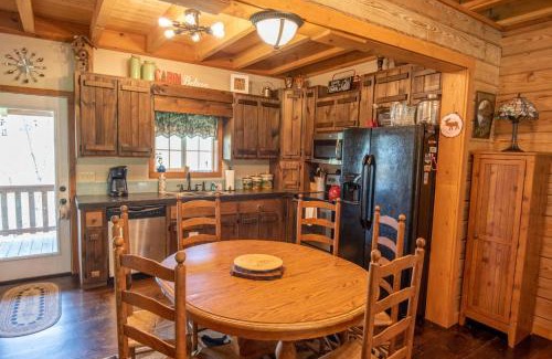 Jefferson Casa | Kapena Escape on the Lake- Views, Hot Tub, Nearby River Access