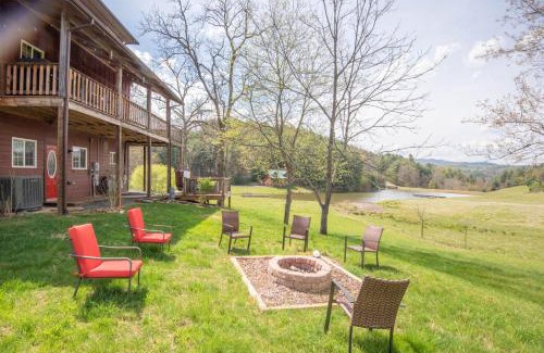 Jefferson Casa | Kapena Escape on the Lake- Views, Hot Tub, Nearby River Access