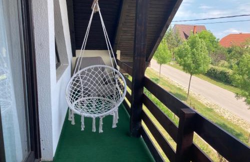Zánka Apartamento | Karádi apartman