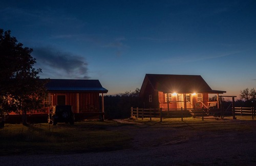 Moorcroft Cabina | Kara Creek Ranch - Double Bed Cabin with Kitchen #7