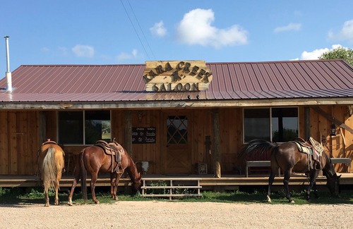 Moorcroft Cabina | Kara Creek Ranch - Double Bed Cabin with Kitchen #7