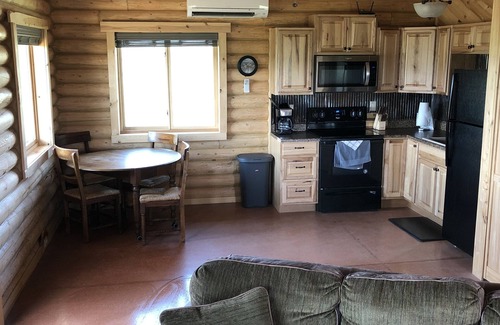 Sundance Casa | Kara Creek Ranch - Log Cabin