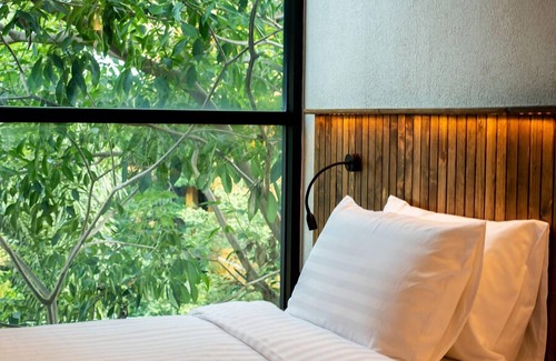 Khlong Tan Cama Y Desayuno | Karaarom Hotel
