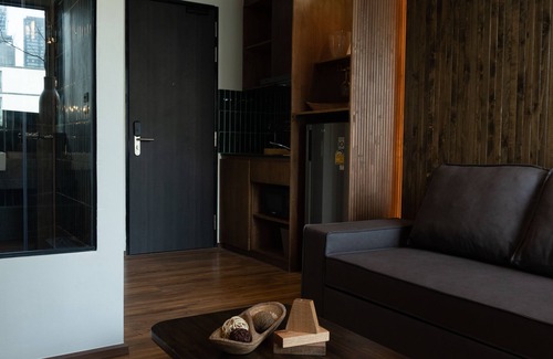 Khlong Tan Cama Y Desayuno | Karaarom Hotel