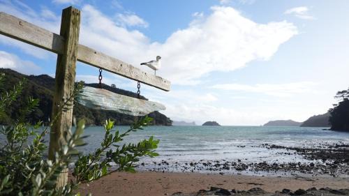 Great Barrier Island Cabina | Karaka Bay Lodge