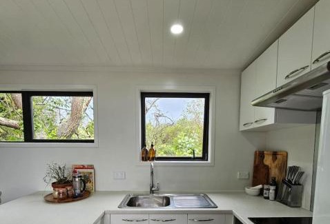 Solway Apartamento | Karamu- Spacious, quiet, and close to amenities