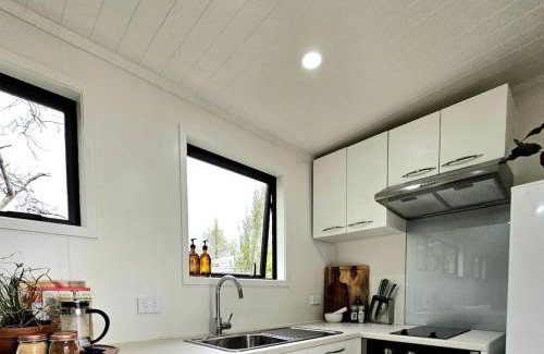 Solway Apartamento | Karamu- Spacious, quiet, and close to amenities