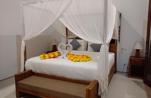 Mushroom Bay Hotel | Karang Island Villa