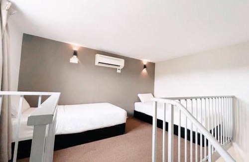 Tanjung Hotel | KARANG TIMUR Hotel