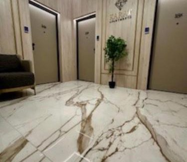 Old Town Apartamento | Karat Apartments with Parking Garage