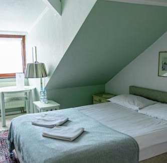 Fabryczna Hotel | Karczma Rzym